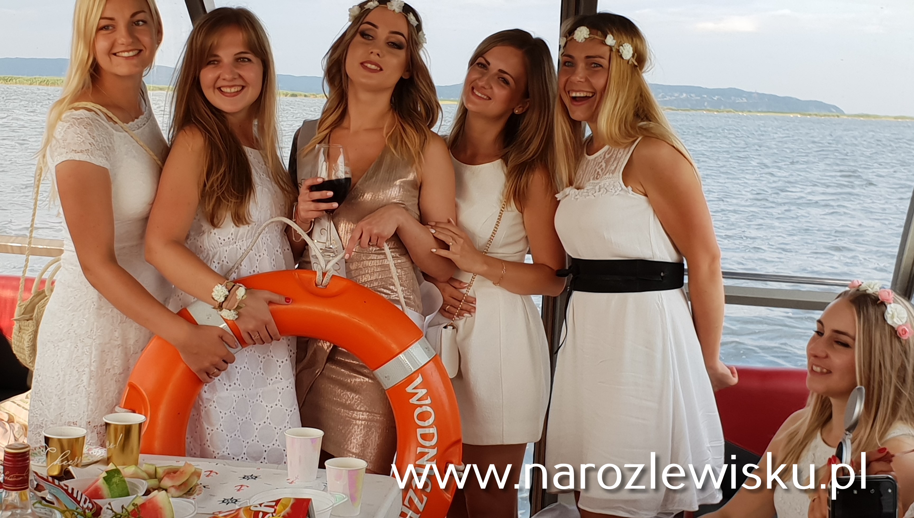 Rejsy integracyjne na zamówienie – impreza na łodzi w Świnoujściu