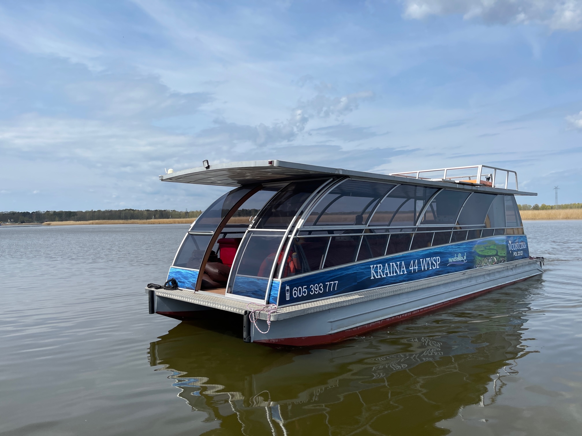 Rejs tramwajem wodnym Wodniczka lub Szuwarka po Krainie44 wysp