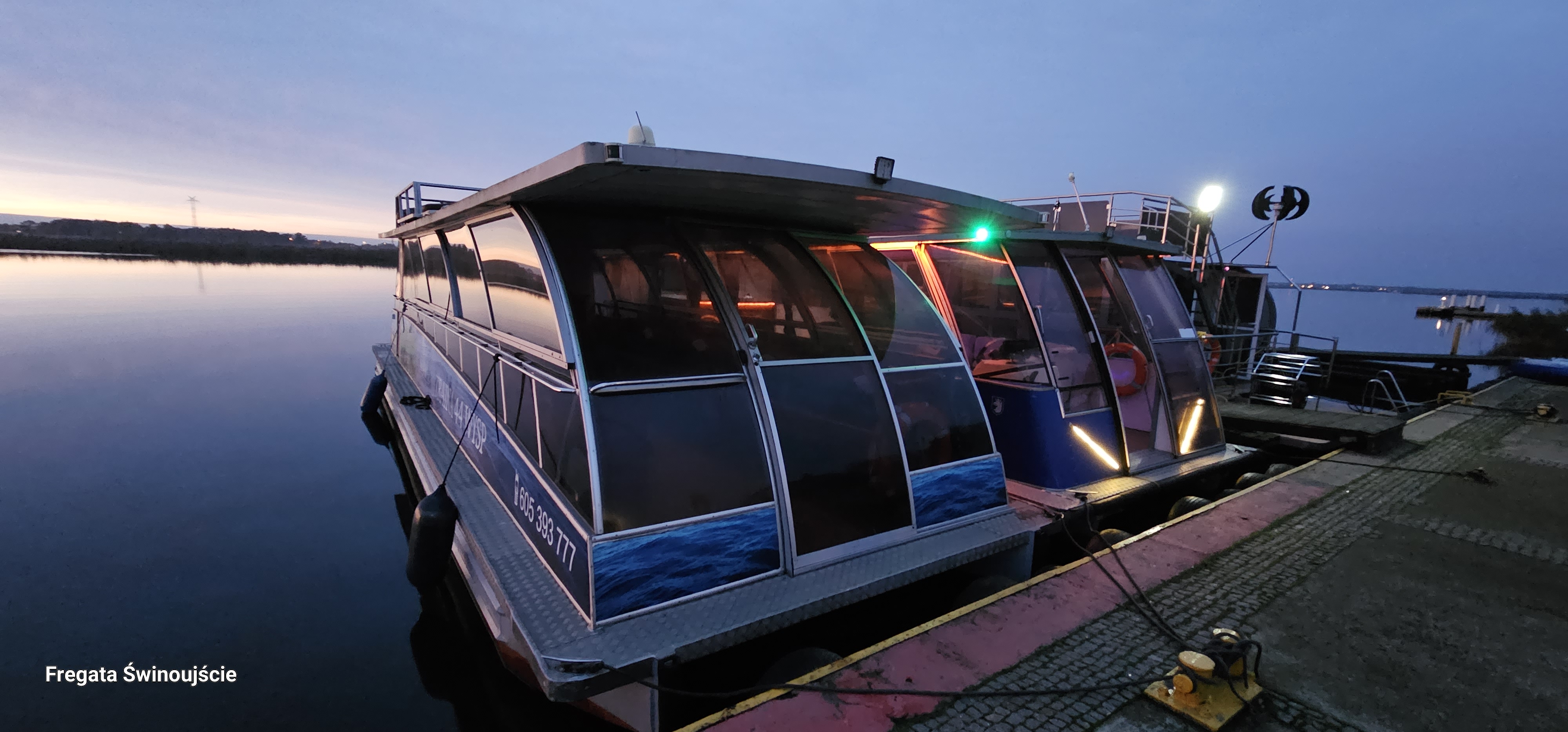 Rejs tramwajem wodnym Wodniczka lub Szuwarka po Krainie44 wysp